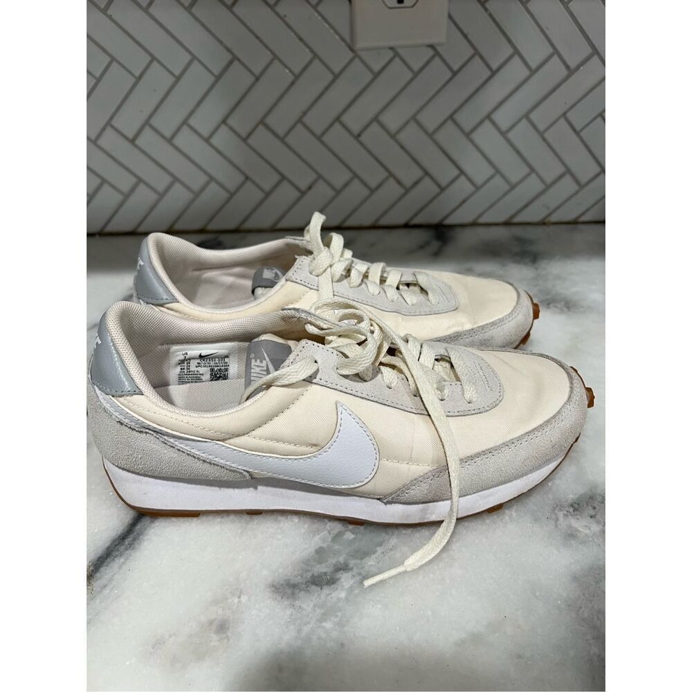 Nike Daybreak Summit Women's Shoes White/Pale Ivory/Light Smoke Grey CK2351-101